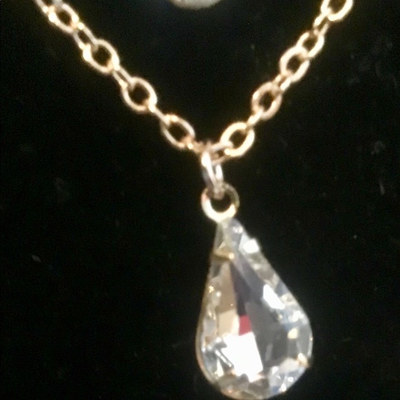 🥳SOLD! BNWT TRIPLE LAYER CRYSTAL BOHO NECKLACE - Picture 2 of 5